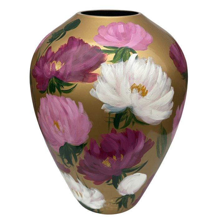 gouden siervaas met gekleurde bloemen